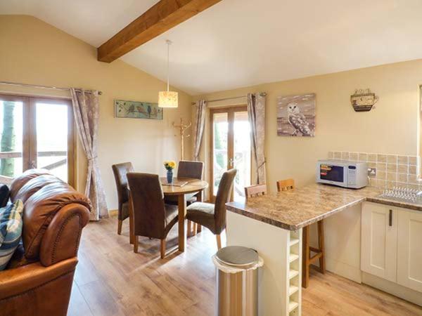 Valley View Lodge Trelystan Екстериор снимка